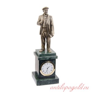 Часы со статуэткой В.И. Ленина на постаменте