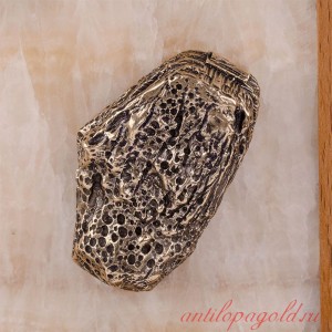 Картина Ящерица с камнем из оникса и бронзы