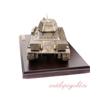 Диорама танк т-34/76