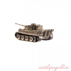 Модель танка T-VI Тигр(1:35)