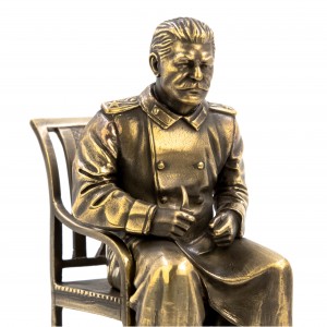 Сталин на стуле