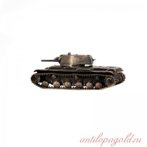 Модель танка КВ-1 обр.1940г(1:100)