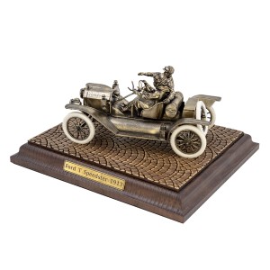 Диорама Ford T Speedster 1913г 1:24 