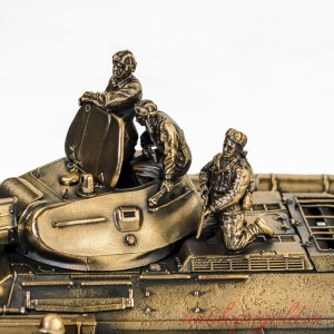 Диорама танк т-34/76 фото на память 1/35
