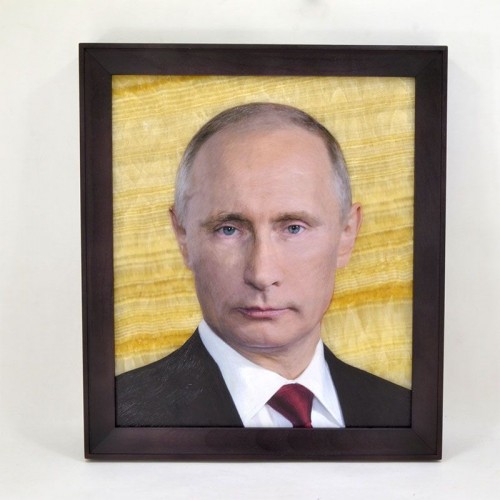 Картина на ониксе В.В. Путин в рамке