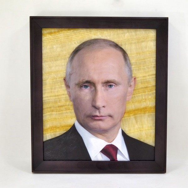 Картина на ониксе В.В. Путин в рамке
