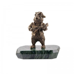 Статуэтка Медведь с балалайкой на камне
